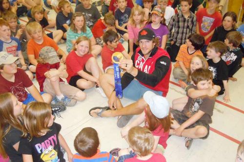 Olympic gold medalist and NHL goalie Mike Smith returns to his roots in Verona and thrills students at PCPS with a surprise visit on May 30.